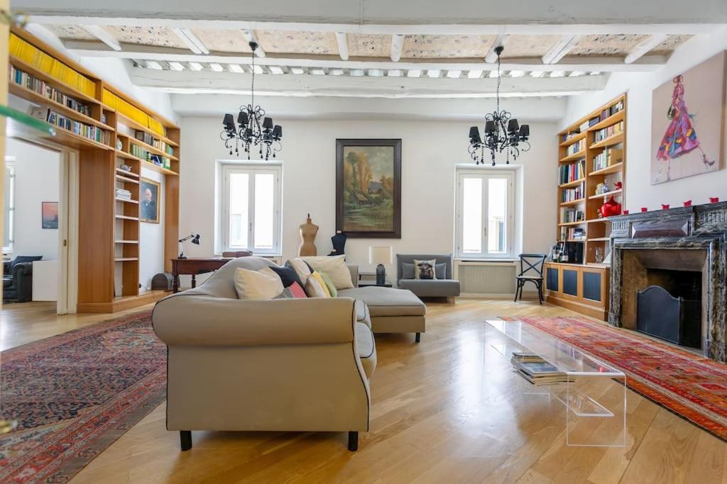 Angi's The New Luxury In Heart Roma